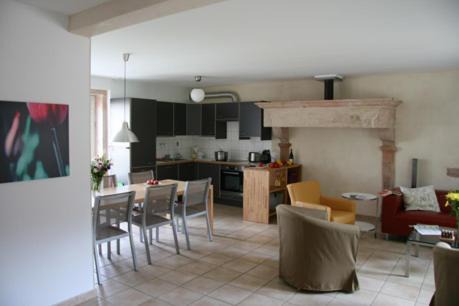 Cuisery House | La Fontenelle - Lovely Holiday House with Swimming Pool