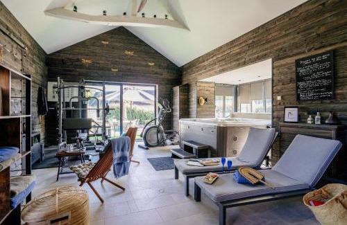 Saint-Quentin-les-Anges House | La Forcerie maison d'hôtes et spa