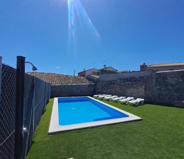 Bernuy-Salinero House | La fortaleza de Bernuy