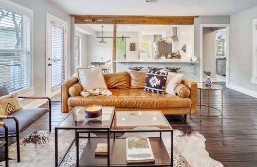Dripping Springs House | La Fortuna | 11-Acre Retreat + Pool & Tipis