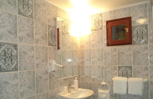 Saint-Etienne-sous-Bailleul House | La maisonnette-House-Traditional-Ensuite with Bath-Garden view