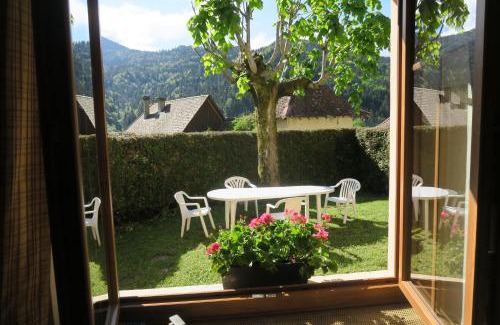 Saint-Pierre-d'Entremont House | LA FRACELINE