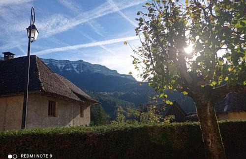 Saint-Pierre-d'Entremont House | LA FRACELINE