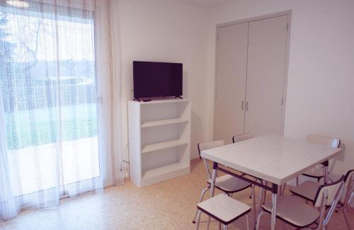 Villefranche-de-Rouergue Apartment | La Framboisine Gourmande Rez-de-jardin calme et lumineux