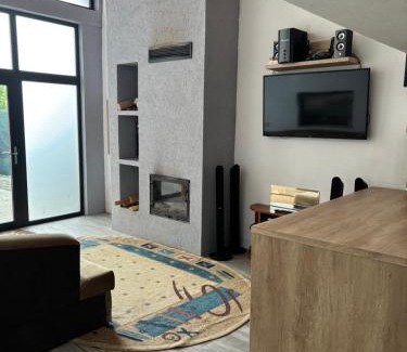 Zarnesti House | La FRU2