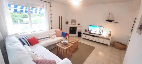 Caleta de Velez House | La Gaviota