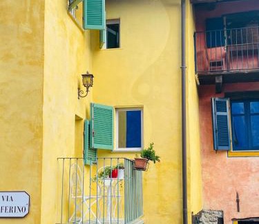 Monforte d'Alba House | LA GIALLA di Via Silvano 12