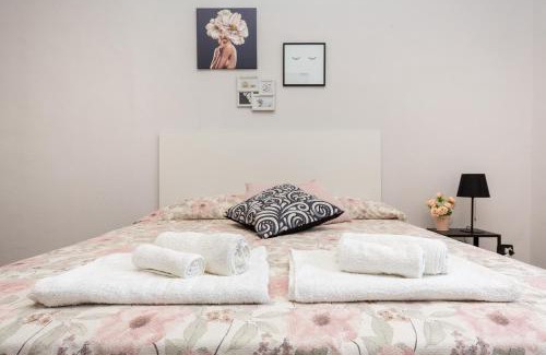 Cavoretto Apartment | La Gioiosa - Top Location - Modern Apartment Near Metro Bengasi