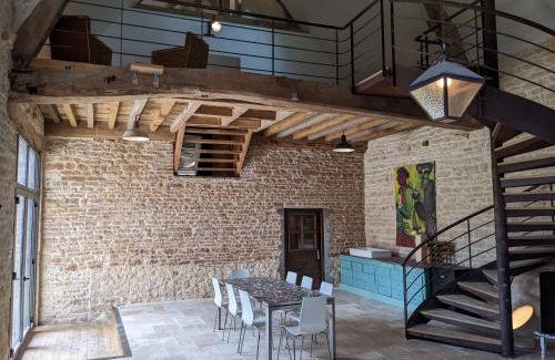 Chapaize House | La Grange de la Porterie - Magnificent House and Barn Conversion in Historic village
