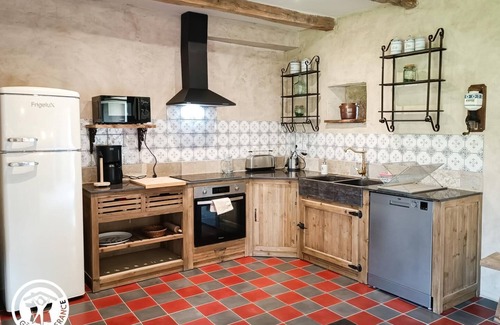 Cajarc House | La Grange de René with wood-fired Nordic bath