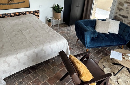Mauleon House | La Grosse Pierre