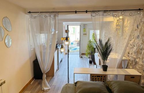 Sisteron Apartment | La Grotte Provençale à Sisteron