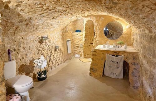 Sisteron Apartment | La Grotte Provençale à Sisteron