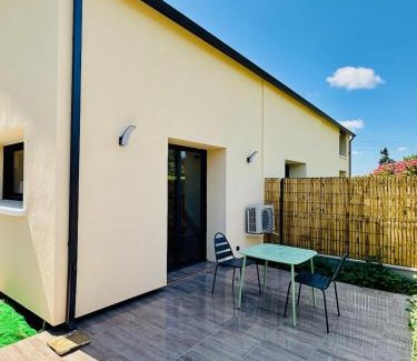 Montauban Apartment | La Halte Occitane - Classé 3 étoiles - 1 chambre, parking, terrasse, tout inclus