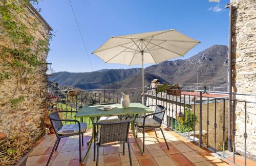 Castelvecchio di Rocca Barbena Apartment | La Casa Della Lavanda