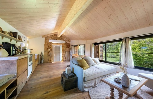 Le Buisson-de-Cadouin House | La Jolie Vie - Le Nid: a little corner of paradise for two in a pigeon house!