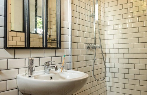 Le Gue-d'Allere Hotel | La Jolie Longère Fleurie