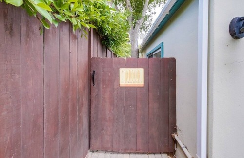 Beach Barber Tract Apartment | La Jolla Cabana
