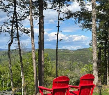 La Conception Ski Chalet | La Kabina with Mt Tremblant view