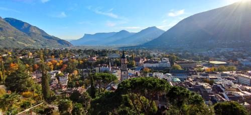 Merano Apartment | La Libella - Suite #5 - la terrazza mit privatem Pool