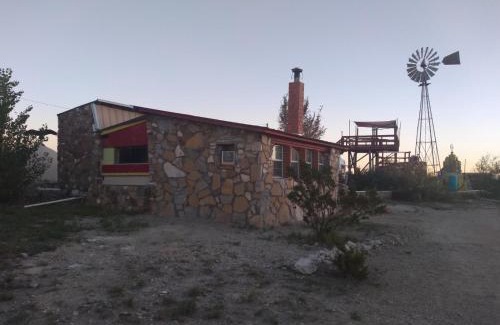 Marathon House | La loma del chivo Llc Stone Cottage alternative building
