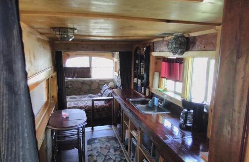 Marathon House | La loma del chivo Llc Stone Cottage alternative building