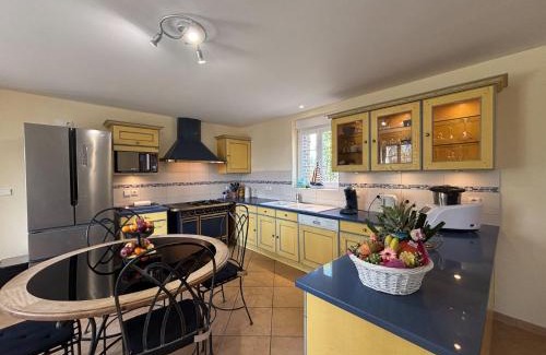 Anceins House | La longère de Guitôt