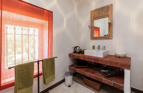 Robion Bed & Breakfast | La Louvière des Bruyères