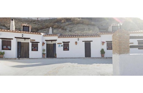 Zujar House | La Lumbre Cave - AlQulayat Caves