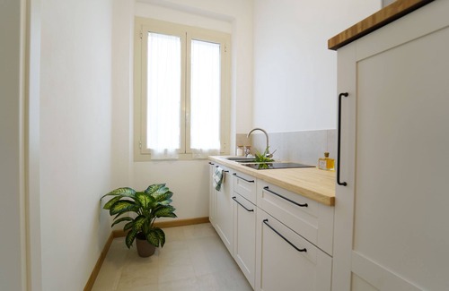 Cagliari Apartment | La Luna two-bedroom apartment with terrace in the center
