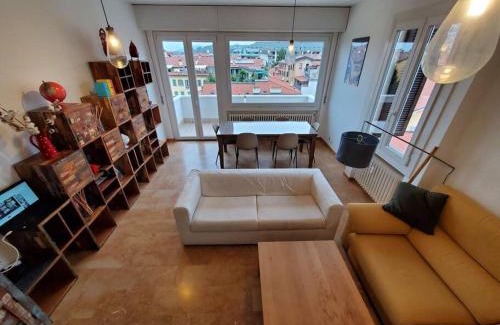 Borgo San Leonardo Apartment | "La mè cá" Intero appartamento in centro con vista sui colli