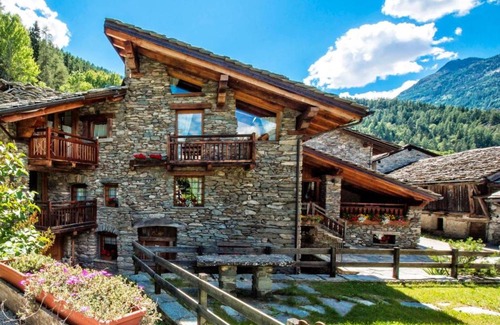 Grand Haury Apartment | La Méizòn de Felise - La Crotta