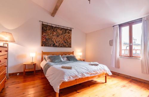 Mansonville House | La Maison 1786 - Grand jardin et jacuzzi