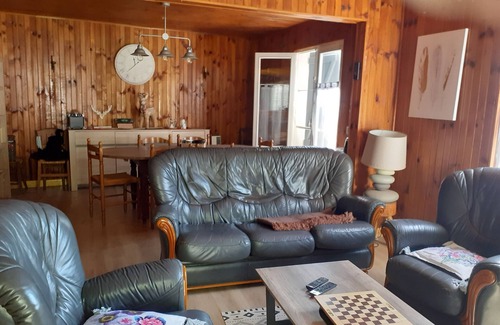 Ustou House | La maison blanche facing the Cirque de Cagateille, ski, hiking, Ariege pleasures