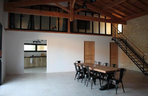 Saint-Yzans-de-Medoc Villa | La Maison Bois Carré