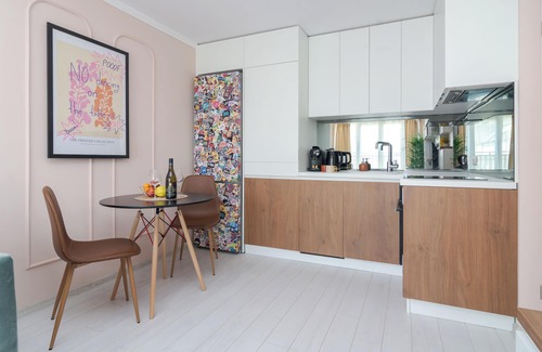 Lozenets Apartment | La Maison Colorée -nBright & Cozy Home by Metro/Mall