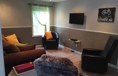 Petit-Saguenay House | La Maison d'Imelda