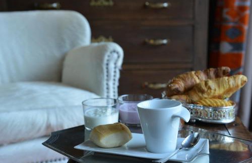 Les Cretes Bed & Breakfast | La Maison de Dolphe Chalet de Charme & Art gallery