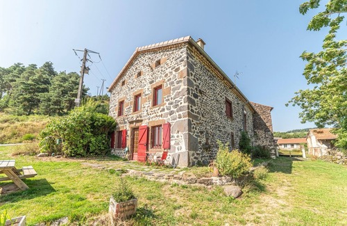 Vissac-Auteyrac House | La maison de Freda - Maison avec vue montagne