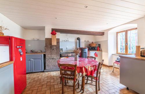 Vissac-Auteyrac House | La Maison de Freda - Maison avec vue montagne