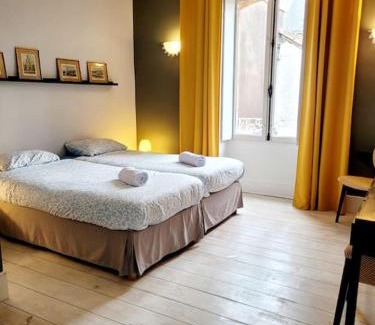 Richebourg - Saint-Clement House | La maison de jade - Demeure de charme avec parking