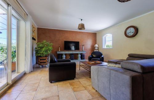 Rousset-les-Vignes House | La Maison de Mathis - Maison avec piscine privée