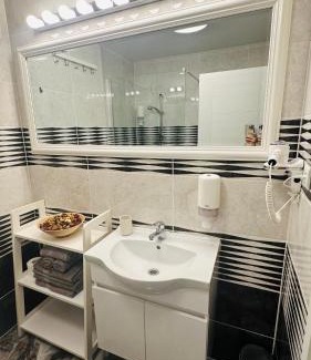 Otopeni Apartment | La Maison de Zoe - Airport Residences