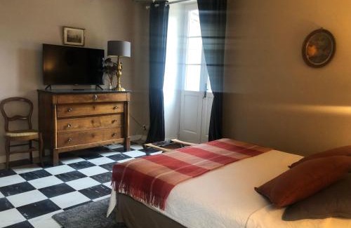 Cluny Bed & Breakfast | La Maison des Gardes - Chambres d'hôtes
