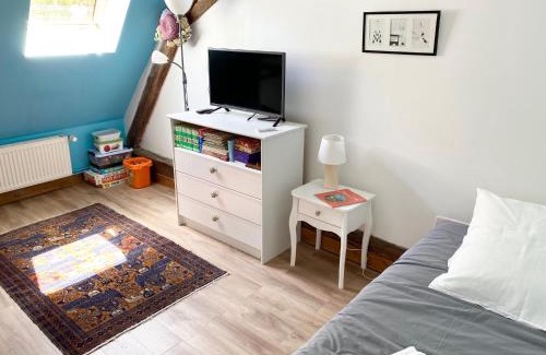 Loches House | La Maison des Remparts - Gite 3 etoiles pour 8 pers a Loches