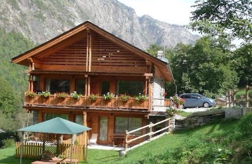 Coveyrand-Vieu Apartment | La Maison du Guide