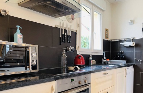 Blere House | La Maison du Haut Village, a very beautiful residence in a relaxing setting