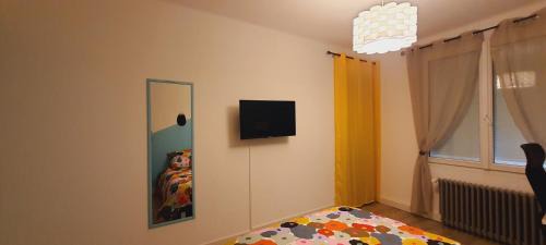 Reze House | La maison ocre - chambre turquoise
