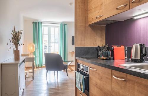 Ainhoa Hotel | LA MAISON OPPOCA