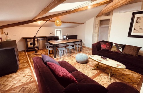Saint-Christol House | La Maison Poétique. Charm in the heart of a beautiful historic wine village